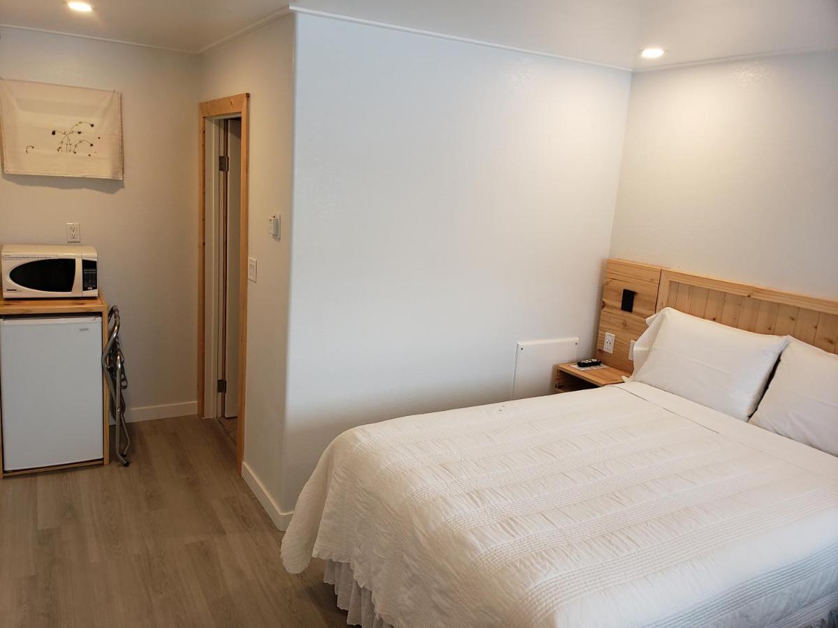 Quest Motel Whitewood Extérieur photo